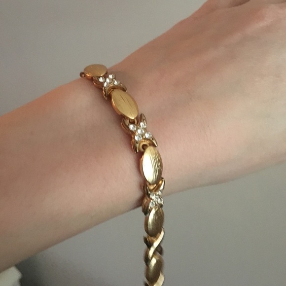 Vintage Jewelry - Vintage Faux Gold and Rhinestone Costume Bracelet